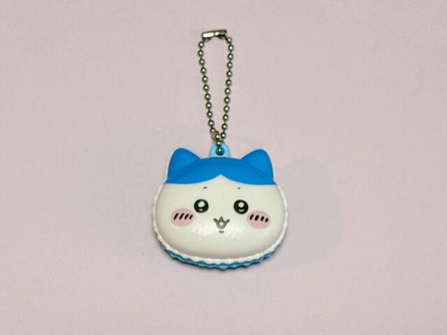 ハチワレのお顔がマカロン風になった、かわいすぎる新作コスメ！