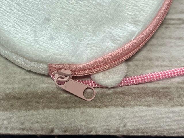 【キャラぱふぇ　Vol.99　2023年11-12月号付録】ファスナーもピンクです♪