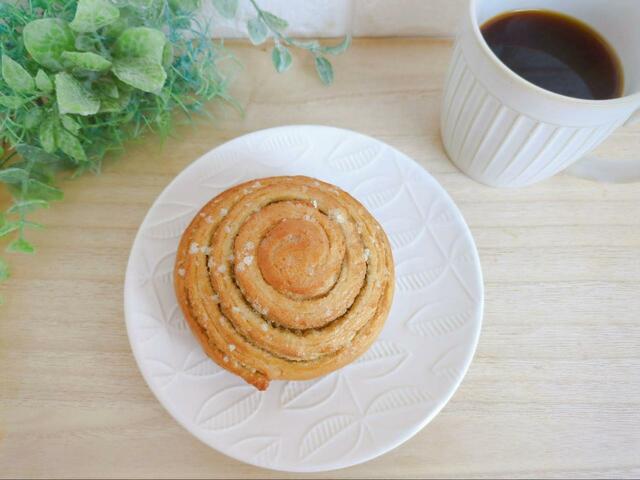 【カルディ カルダモンロール】食べる際に少しトースターで温めると絶品！