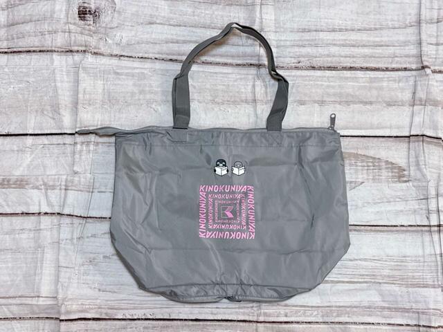 背面も抜かりなくかわいいのがうれしい！