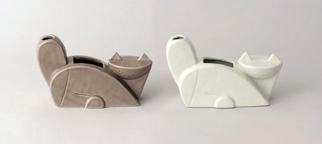 フラワーベース(ブラウン・ホワイト)：各3,080円(税込)