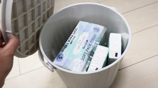 【ニトリ 座れるマルチバケット 10L】ティッシュなど、必要になったらすぐに取り出したいストック品の目隠しにもいいですね