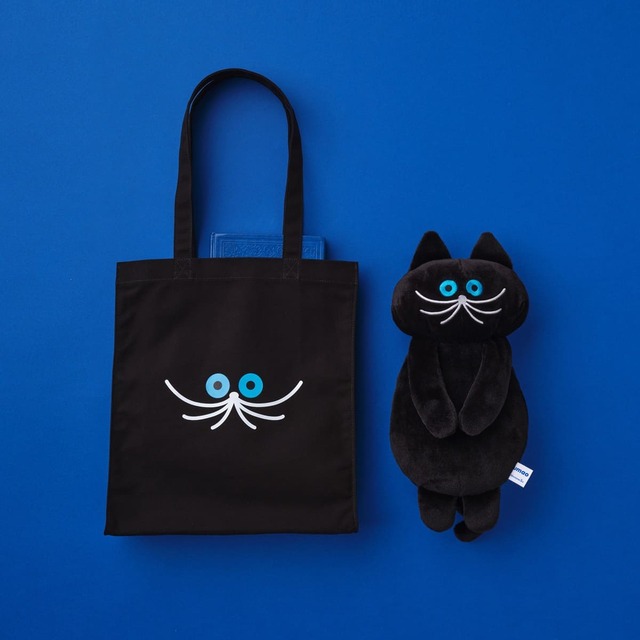 【Afternoon Tea×umao】マチありトートバッグ ¥4,400、ツボ押しクッション ¥4,950