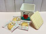 【カルディ×PEANUTS/スヌーピー バンブーコンテナ】税込1,045円/サイズ(約):幅8.5×奥行き8.5×高さ9cm