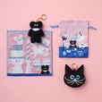 【Afternoon Tea×umao】ミニタオル ¥990、ぬいぐるみチャーム ¥2,750、リバーシブル巾着 ¥1,650、ぬいぐるみコードリール付きパスケース ¥2,860