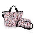 【LeSportsac×PEANUTS】「デラックス イージー キャリー トート」（H32×W31×D13cm）￥17,600、「ダニエラ クロスボディ」（H16×Ｗ21×Ｄ8cm）￥14,300 など / 「Peanuts Gang Pink」シリーズは全6型