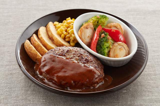 陸奥湾産帆立と野菜のグリル＆ハンバーグ（1,099円）