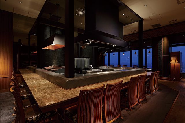 「鉄板焼」の名店特集／鉄板焼 摩天楼（押上）　内観