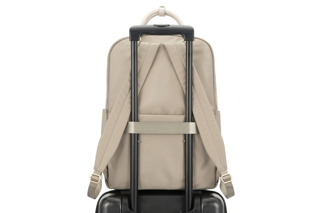 【ace.ラポルテム】スーツケースのプルドライブハンドルに固定して持ち運べる「セットアップ機能」