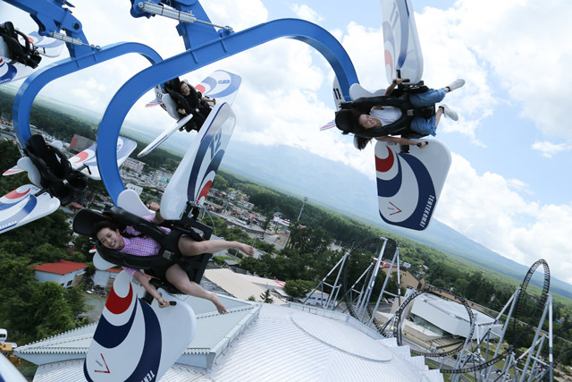 富士急ハイランド「テンテコマイ」