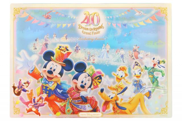 アクリルブロック 4,800円｜東京ディズニーリゾート40周年“ドリームゴーラウンド”グランドフィナーレ スペシャルグッズ｜発売日：2024年1月23日（火）｜販売店舗：東京ディズニーランド「グランドエンポーリアム」、東京ディズニーシー「エンポーリオ」