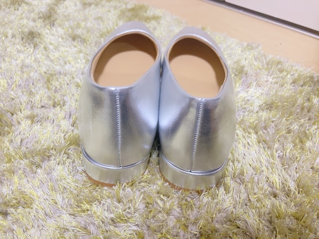 【GU マシュマロローヒールパンプス】カラーはブラック2種類（ツヤあり、なし）、ベージュ、シルバーの4展開です