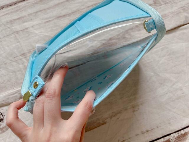 表紙の間にも、ものを挟めます