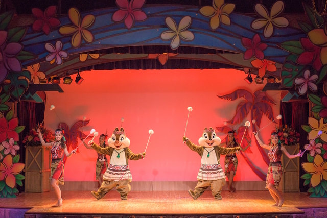 ミッキーのレインボー・ルアウ