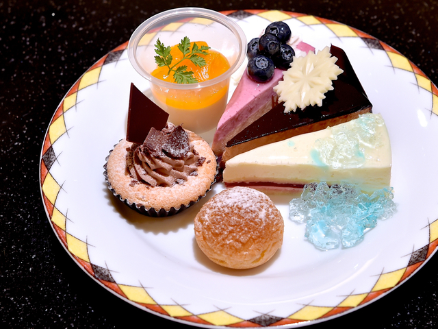 「シェフミッキー」ランチブッフェ／ディナーブッフェ｜ディズニーアンバサダーホテル 2016年「アナとエルサのフローズンファンタジー」