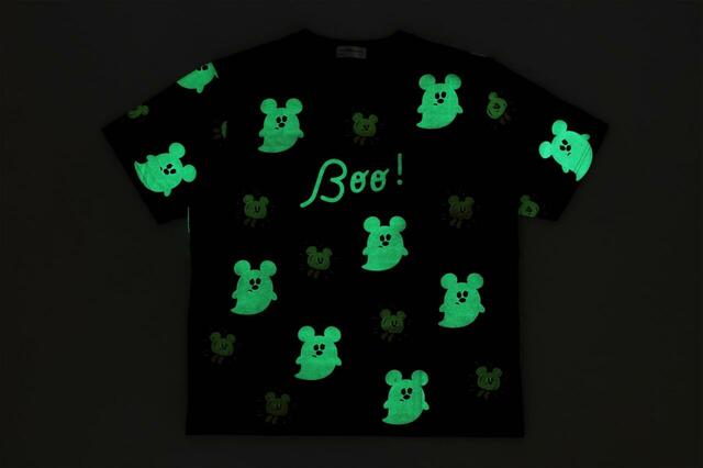 Tシャツ 4,500円|「こわがりおばけちゃん」と「かぼランタン」が描かれたグッズ|東京ディズニーリゾート「ディズニー・ハロウィーン」|販売店舗:東京ディズニーランド「ディズニー&カンパニー」、東京ディズニーシー「エンポーリオ」|発売日:2026年9月15日(火)