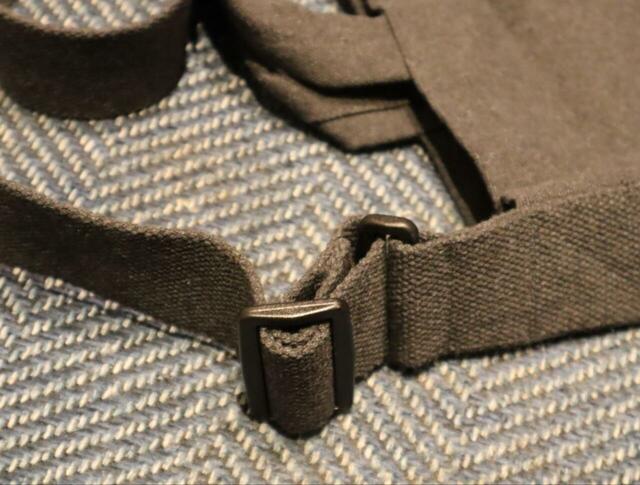 【ROOTOTE×PEANUTSコラボ ショルダーバッグ】肩掛けと手持ちの2WAYタイプ。ショルダーストラップは長さ調節可能です