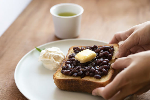 あんバタートーストとお茶のペアリングセット 生クリーム添え