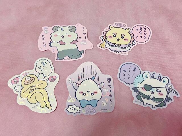 【ちいかわ てんし♡あくま@東京駅】ちいかわ てんし♡あくま スマホに貼れるサイズのホログラムステッカーコレクション(全11種)/中身がわからないランダム仕様。推しが出るかドキドキですね!