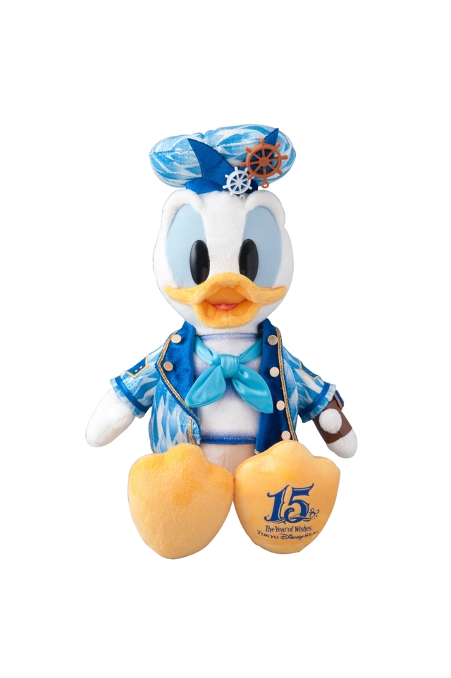 ぬいぐるみ（ドナルドダック）¥5,000 ※高さ約30cm（座った状態）｜「東京ディズニーシー15周年 “ザ・イヤー・オブ・ウィッシュ” ～グランドフィナーレ～」スペシャルグッズ