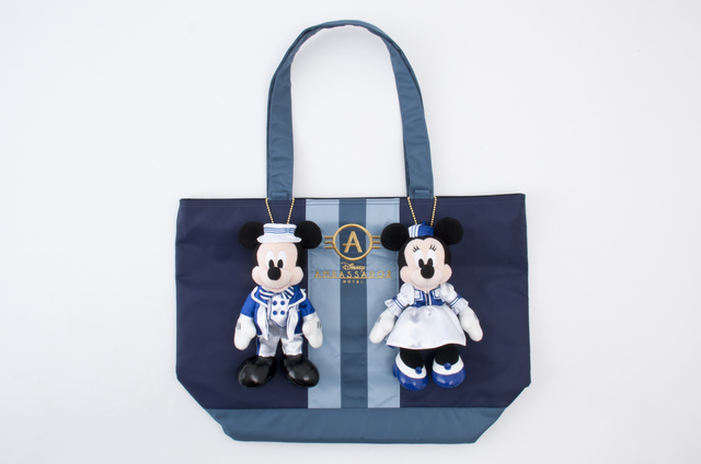ホテルエクスクルーティブ/ぬいぐるみバッジ付きトートバッグ　ディズニーアンバサダーホテル