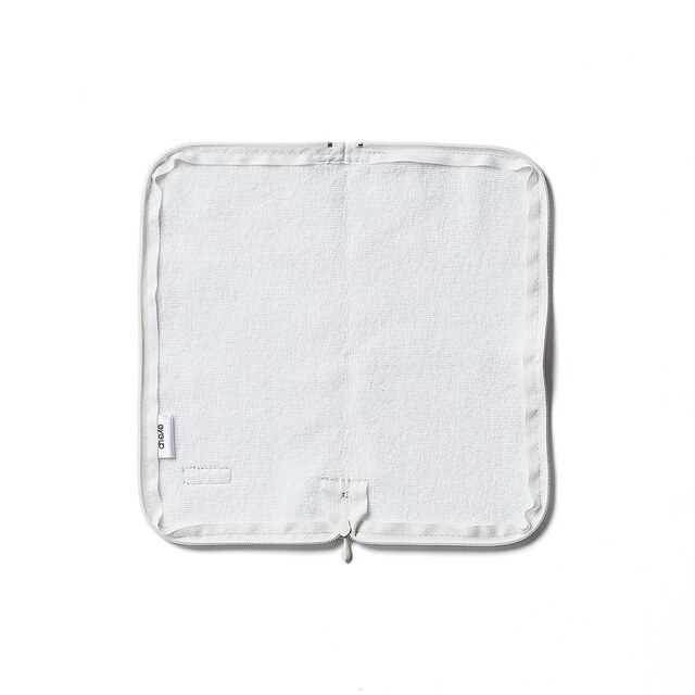 ハンカチのような見た目のポーチ(選べるキャラクター)|¥1,540 (税込)