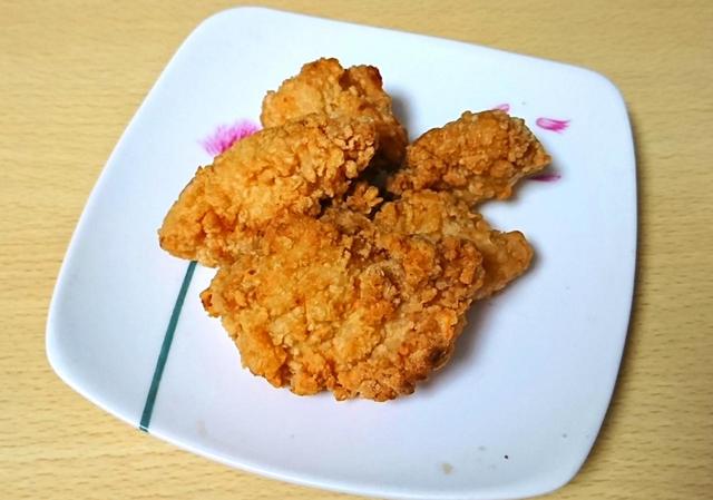 【日本ハム　さくらどり 若鶏からあげ　1kg　1098円】揚げなくても、揚げたてのようなサクサク食感に