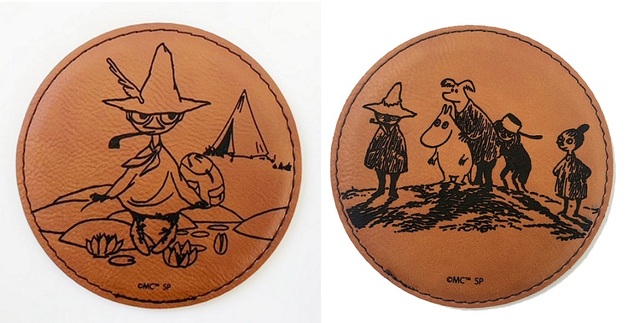 ＜小田急先行販売品＞合皮コースター（スナフキン・ヨクサル）各1,078円