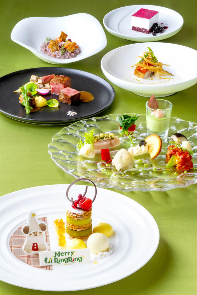 ベッラヴィスタ・ラウンジ “ディズニー・クリスマス”スペシャルディナースカーレット・クリスマス