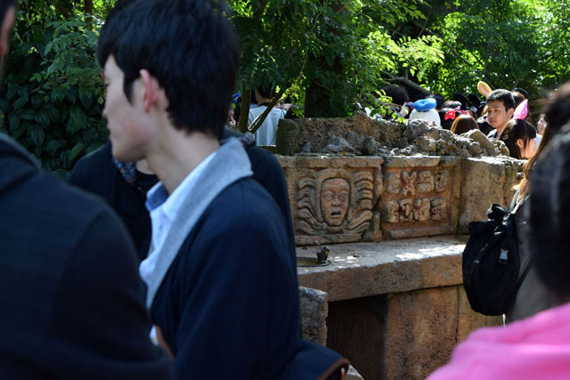 東京ディズニーシー「ドナルドと宝の地図」©Disney 解答編：導きの印2 / 混雑時は見つけにくいかもしれない