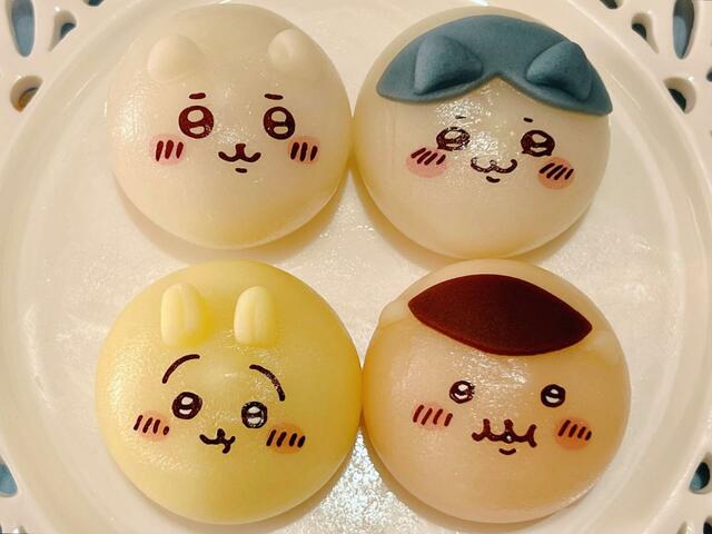 【ちいかわ食べマスモッチ】4人を並べてみました♡