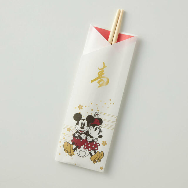 おせち・三段重「ミッキー&ミニー」｜27,900 円(税込)