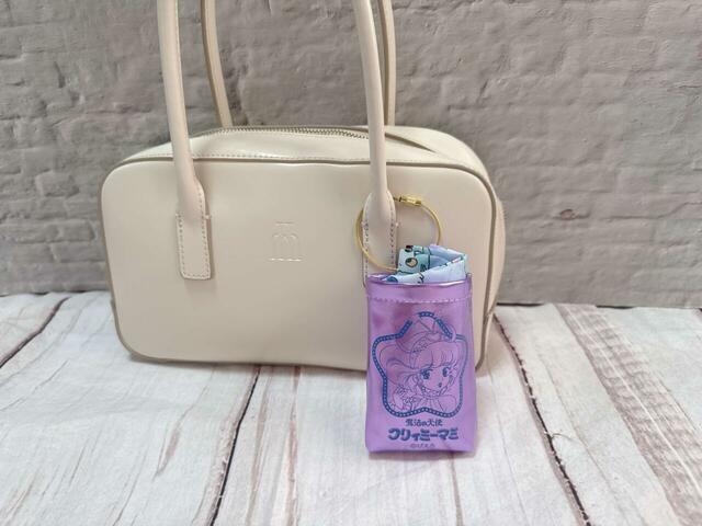 バッグにつけて持ち歩いても◎