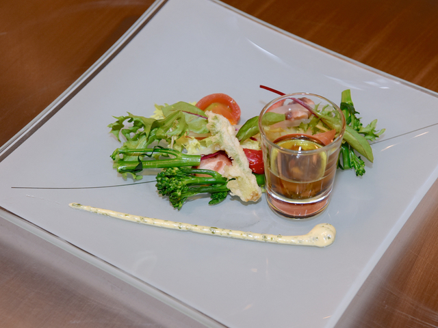 蛸とフルーツトマトのサラダ