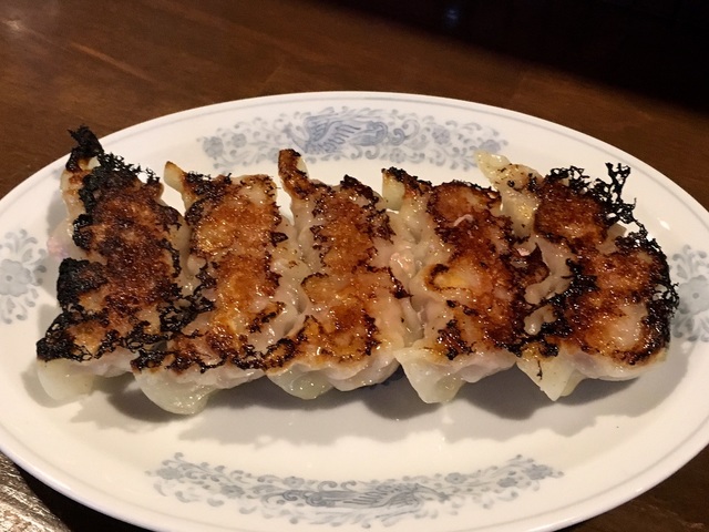 「にく餃子」（５個430円）