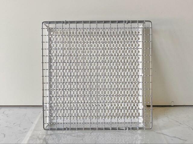 【丸十金網　セラミック焼き網】重さは約515g