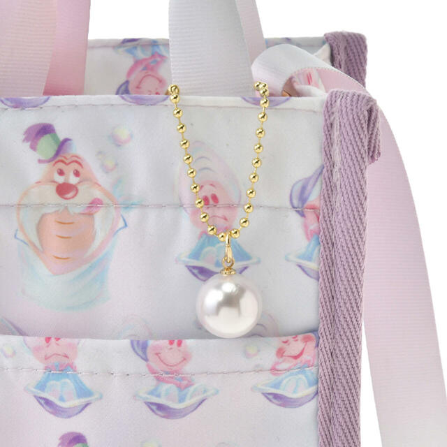 ヤングオイスター&セイウチ ペットボトルカバー ストラップ・チャーム付き ヤングオイスター 2,800円