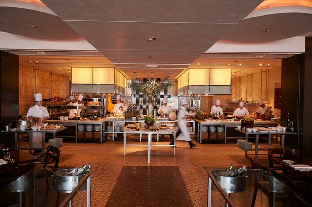 「フレンチ キッチン」＜平日 5,940円／土・日・祝日7,590円＞【ラッキーキャット＆ストロベリー アフタヌーンティー ブッフェ】