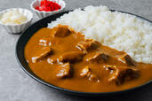 「【日本】牛すじカレー」<期間:2026年7月1日~9月30日>【酷暑を乗り切る“夏のごちそう”が「ホテルグランヴィア広島」に集結!世界各国の肉料理を楽しむ「旅するビュッフェ 世界の肉フェア」開催!】
