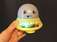 【Youcan Robot UFO WHALE】くじらを台座に乗せると光って車輪が動きます
