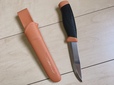 【モーラナイフ Morakniv Companion Heavy Duty Burnt Orange (ステンレス) 】アウトドア時に重宝するアイテム