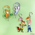 カラビナ、アクリルキーホルダー 各390円（税込429円）｜ディズニー映画『ズートピア』｜サンキューマート