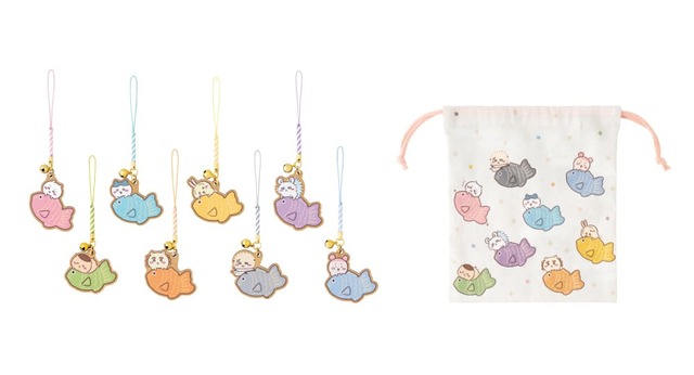 【ちいかわもぐもぐ本舗 川越店】川越限定 鈴付きキーホルダー(全8種) 　 各880円、川越限定 ほどよいサイズの巾着　1,320円