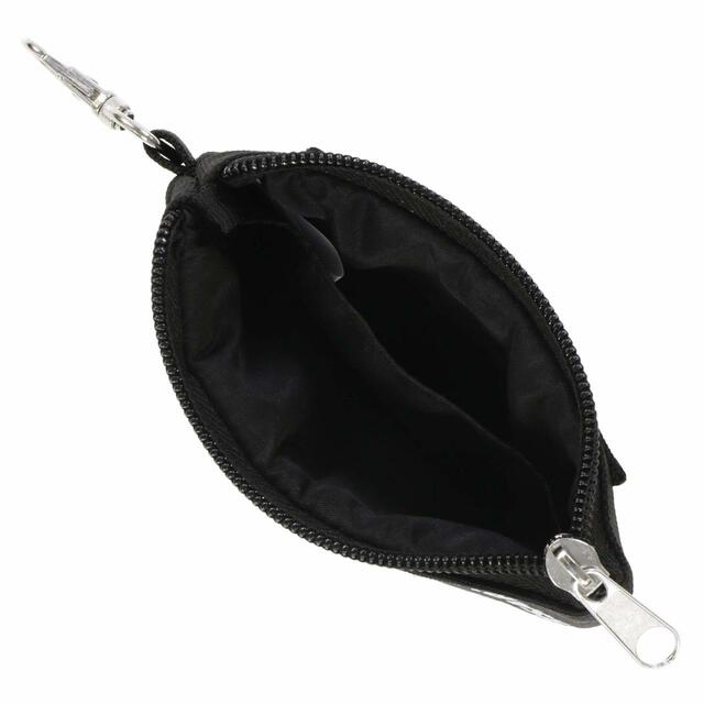 パスケース 〈CONVERSE〉｜価格：3,000円｜サイズ：（本体）縦約13×横約10cm｜東京ディズニーリゾート40周年“ドリームゴーラウンド”「CONVERSE」プロデュースグッズ｜発売日：2023年7月10日(月)｜販売店舗：東京ディズニーランド「ギャグファクトリー/ファイブ・アンド・ダイム」、東京ディズニーシー「スチームボート・ミッキーズ」