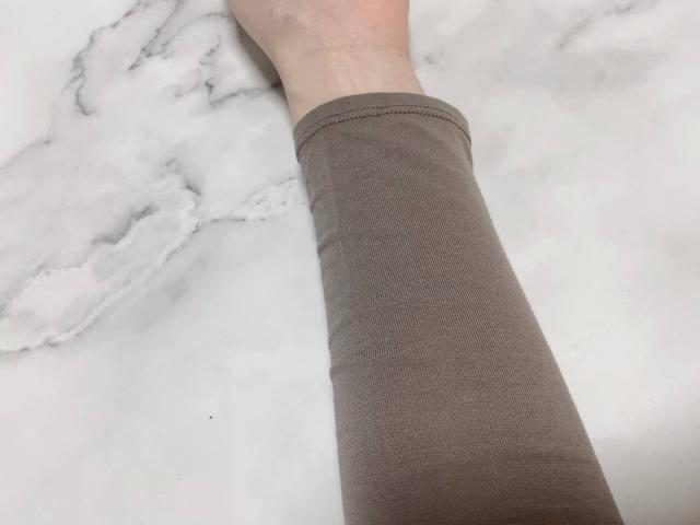 【GU（ジーユー）】スタイルヒートUネックT（8部袖）／税込690円