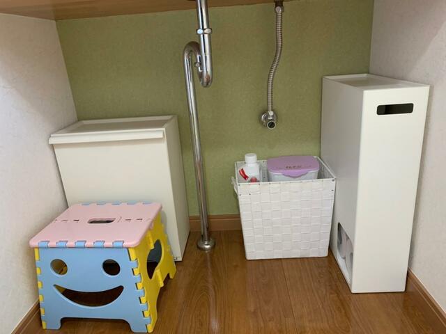 トイレットペーパーストッカー導入後。ペーパーが収納できスタイリッシュに