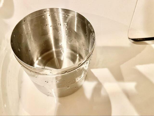 【ニトリ　ステンレスダストボックス1.5L(inox)】コンパクトで邪魔になりにくい！