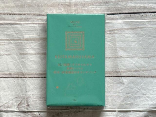 付録は「紀ノ国屋×KEITAMARUYAMA　桃柄トート＆保冷・保温機能付きランチバッグ」