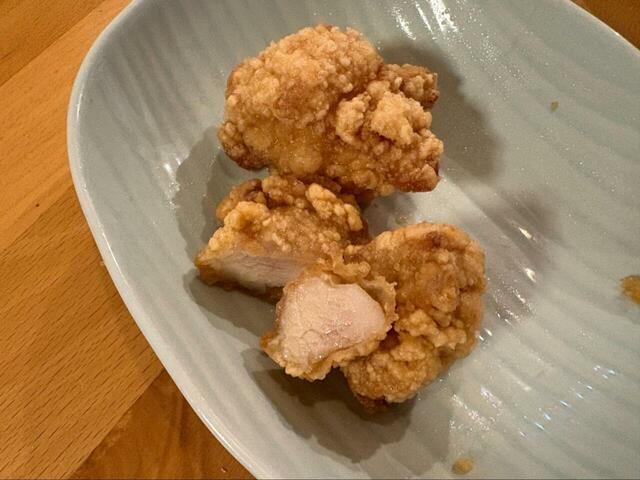 【ロピア からあげの山 塩】粗い衣のザクザク感が同居する絶妙バランス◎