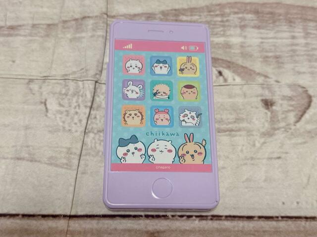 付属のシールをケースに貼るだけで完成♪